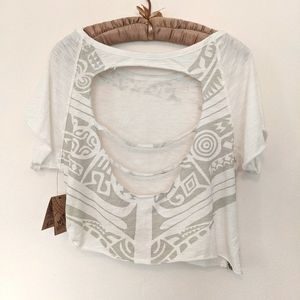 2/$15 Exposed Back Crop Tee by Maori Hook